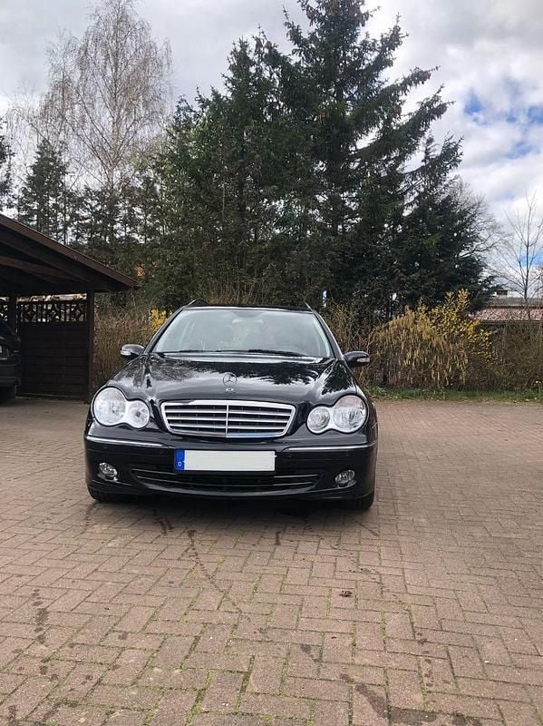 Schwarz Gebraucht 2005 Mercedes C180 Elegance Limousine | 4.200 € (Guter Preis) - Bild 1/4
