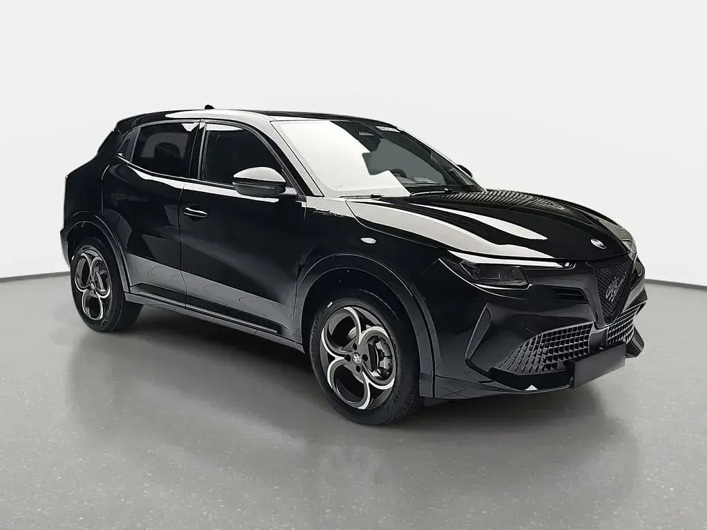 Neu Alfa Romeo Junior 136 PS (100 kW) 2026 Nero tortona (schwarz) SUV