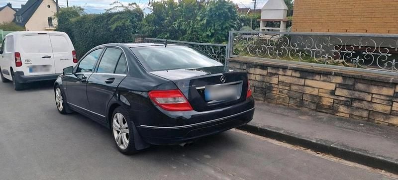 Gebraucht Mercedes C180 156 PS (114 kW) 2010 Schwarz Limousine