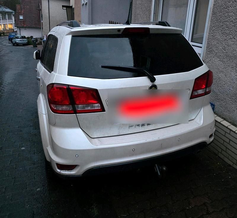 Gebraucht Fiat Freemont 170 PS (125 kW) 2014 Andere farben SUV