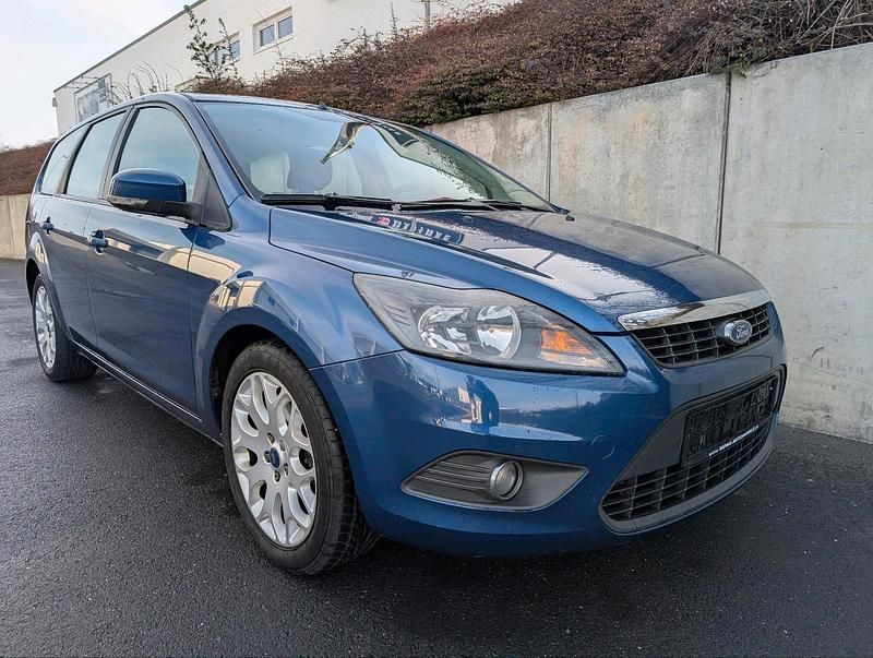 Gebraucht Ford Focus 116 PS (85 kW) 2009 Blau Kombi