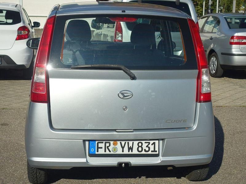 Gebraucht Daihatsu Cuore Plus 58 PS (42 kW) 2003 Silber Kleinwagen