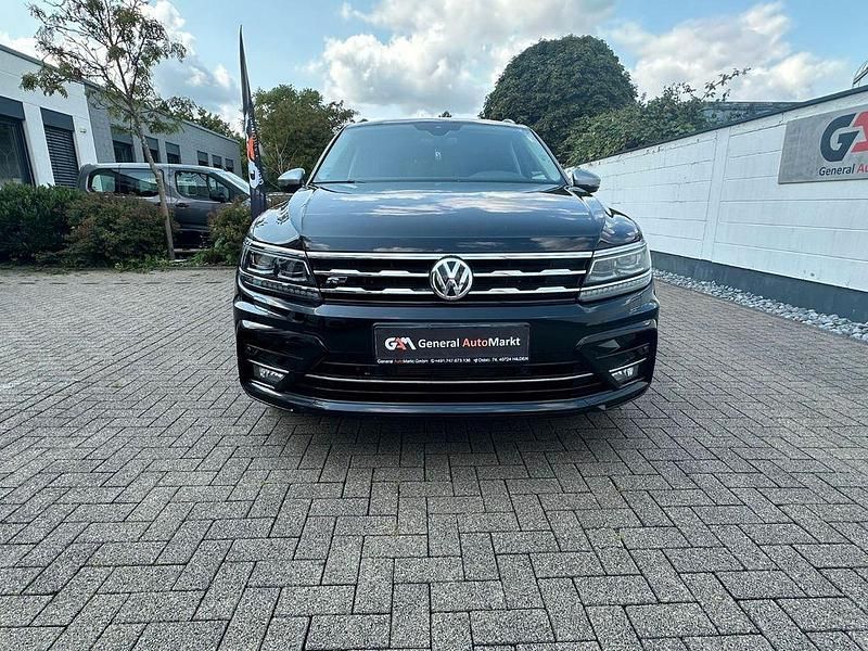 Gebraucht VW Tiguan Allspace R-line 150 PS (110 kW) 2021 Schwarz SUV