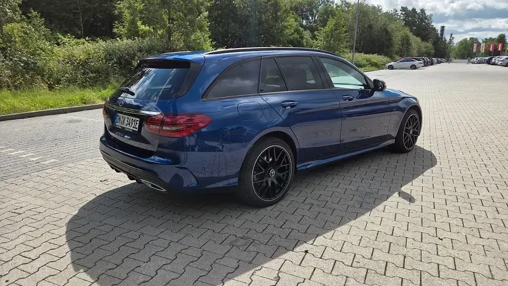 Gebraucht Mercedes C300e AMG 306 PS (225 kW) 2020 Blau Limousine