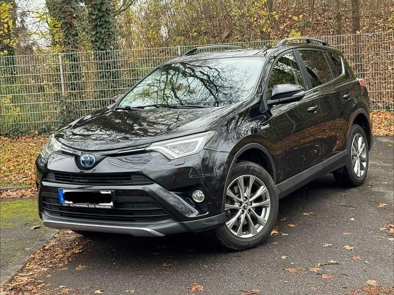 Schwarz Gebraucht 2017 Toyota RAV4 Hybrid Team SUV | 14.900 € (Superpreis) - Bild 1/4