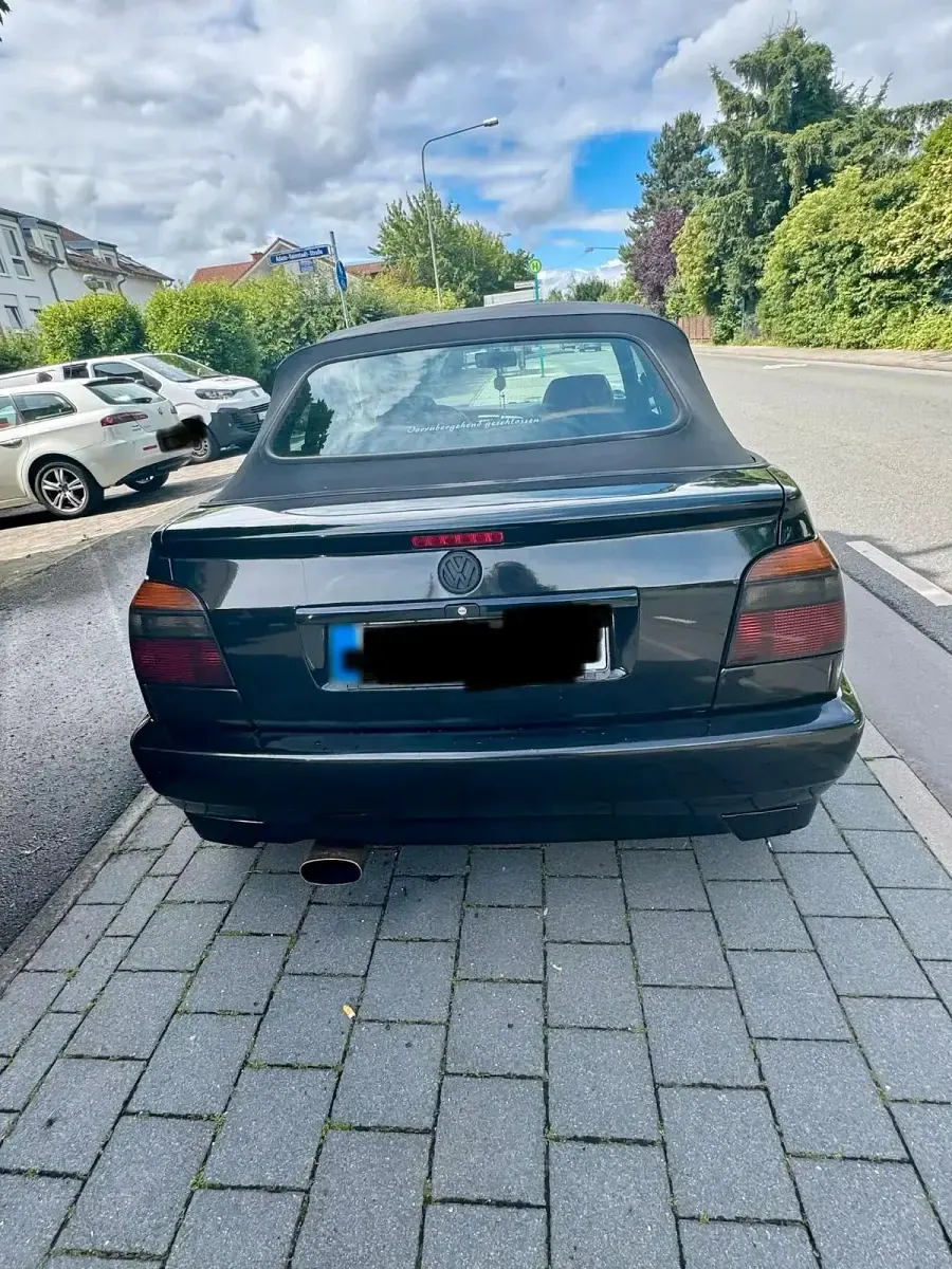 Gebraucht VW Golf Cabriolet 70 PS (51 kW) 1996 Schwarz Cabrio