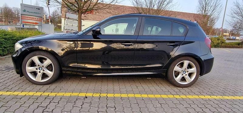 Gebraucht BMW 118 M Sport 143 PS (105 kW) 2011 Schwarz Kleinwagen