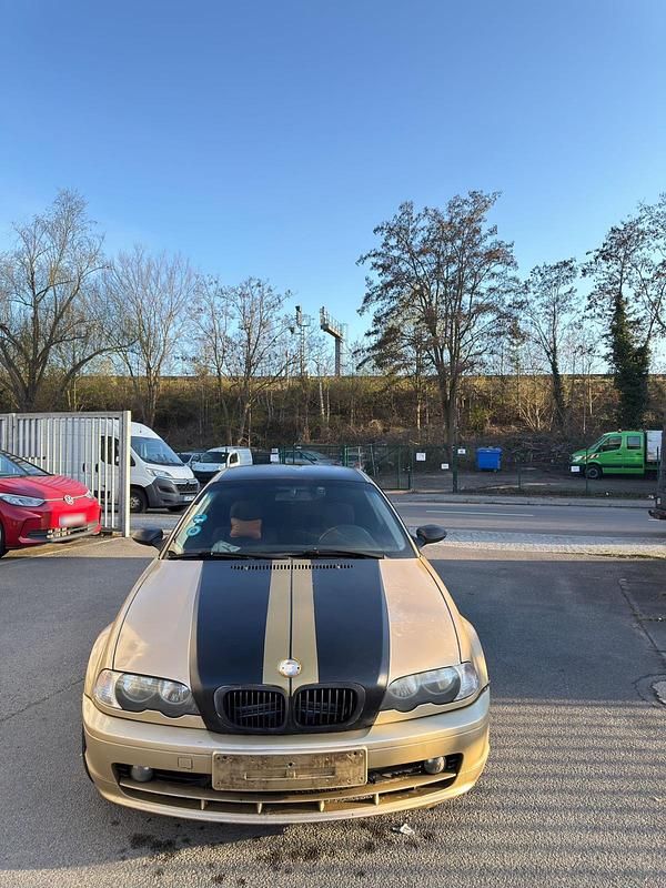 Gebraucht BMW 318 118 PS (86 kW) 2001 Gold Coupé