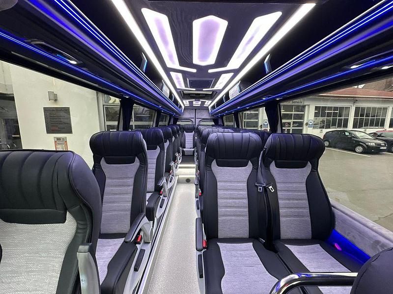 Weiß Neu 2025 Mercedes Sprinter Van | 107.900 € - Bild 1/4