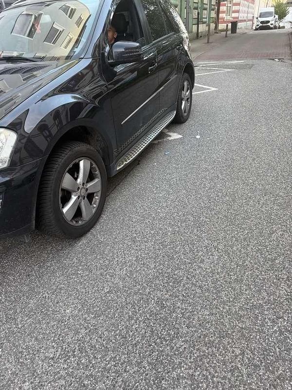 Gebraucht Mercedes ML350 231 PS (169 kW) 2010 SUV