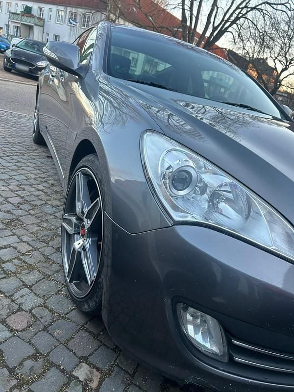 Gebraucht Hyundai Genesis 220 PS (161 kW) 2013 Coupé