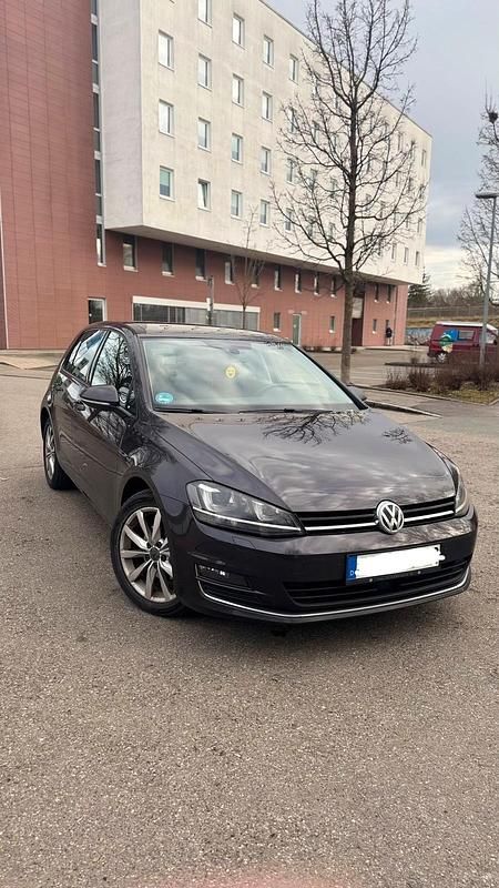 Gebraucht VW Golf VII LOUNGE 150 PS (110 kW) 2015 Violet Kleinwagen