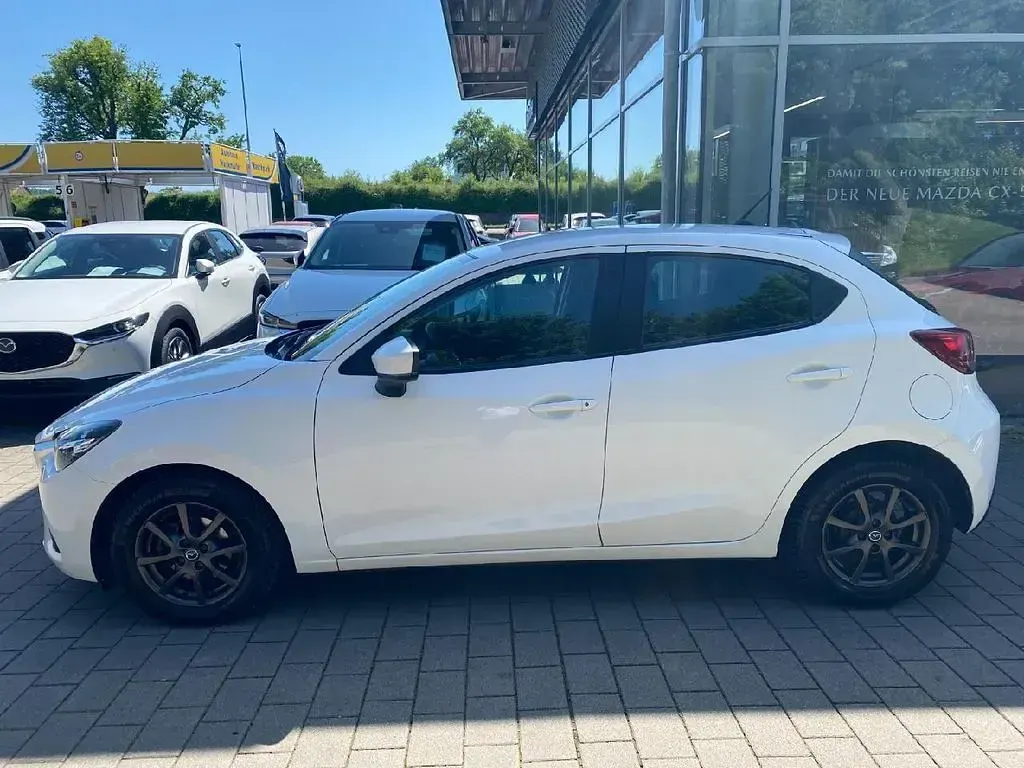 Gebraucht Mazda 2 Prime-Line 75 PS (55 kW) 2019 Weiß Limousine