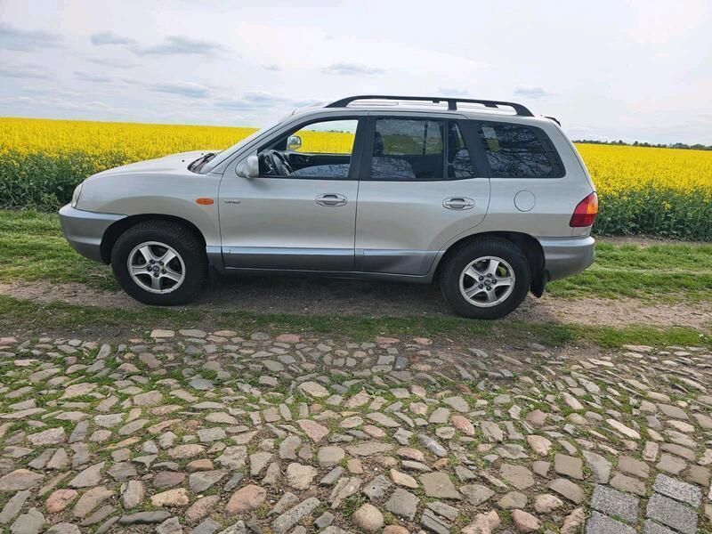 Silber Gebraucht 2004 Hyundai Santa Fe SUV | 3.300 € (Fairer Preis) - Bild 1/4