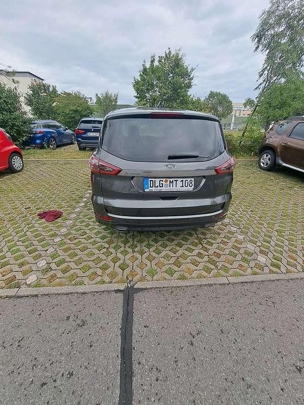 Gebraucht Ford S-MAX Titanium 190 PS (139 kW) 2020 Van / Kleinbus