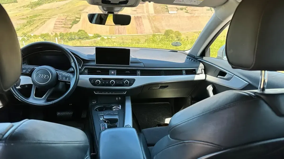 Gebraucht Audi A4 190 PS (139 kW) 2017 Blau Kombi