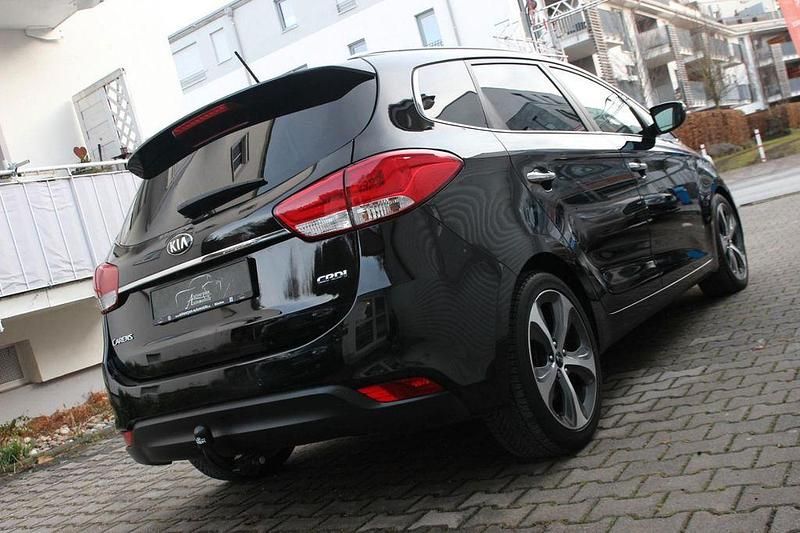 Gebraucht Kia Carens Spirit 136 PS (100 kW) 2015 Schwarz Van / Kleinbus