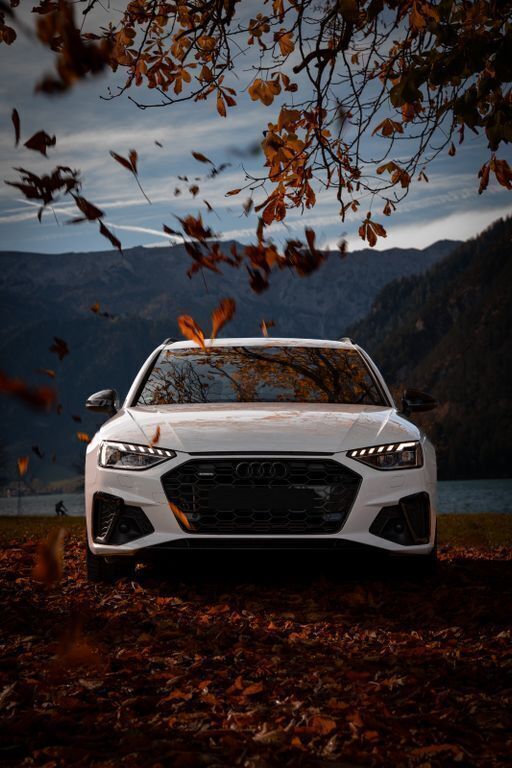 Weiß Gebraucht 2020 Audi A4 S-Line Kombi | 37.499 € (Teuer) - Bild 1/4