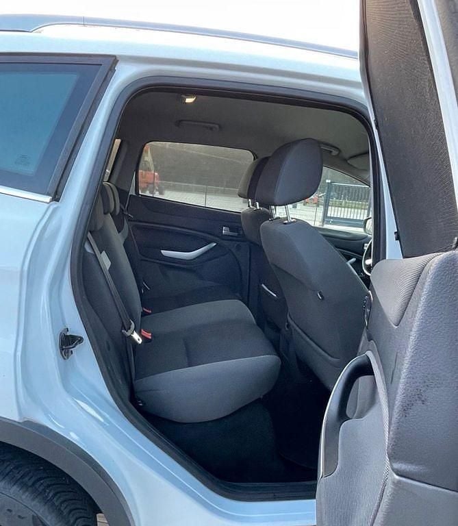 Gebraucht Ford Kuga Individual 140 PS (102 kW) 2012 Weiß SUV