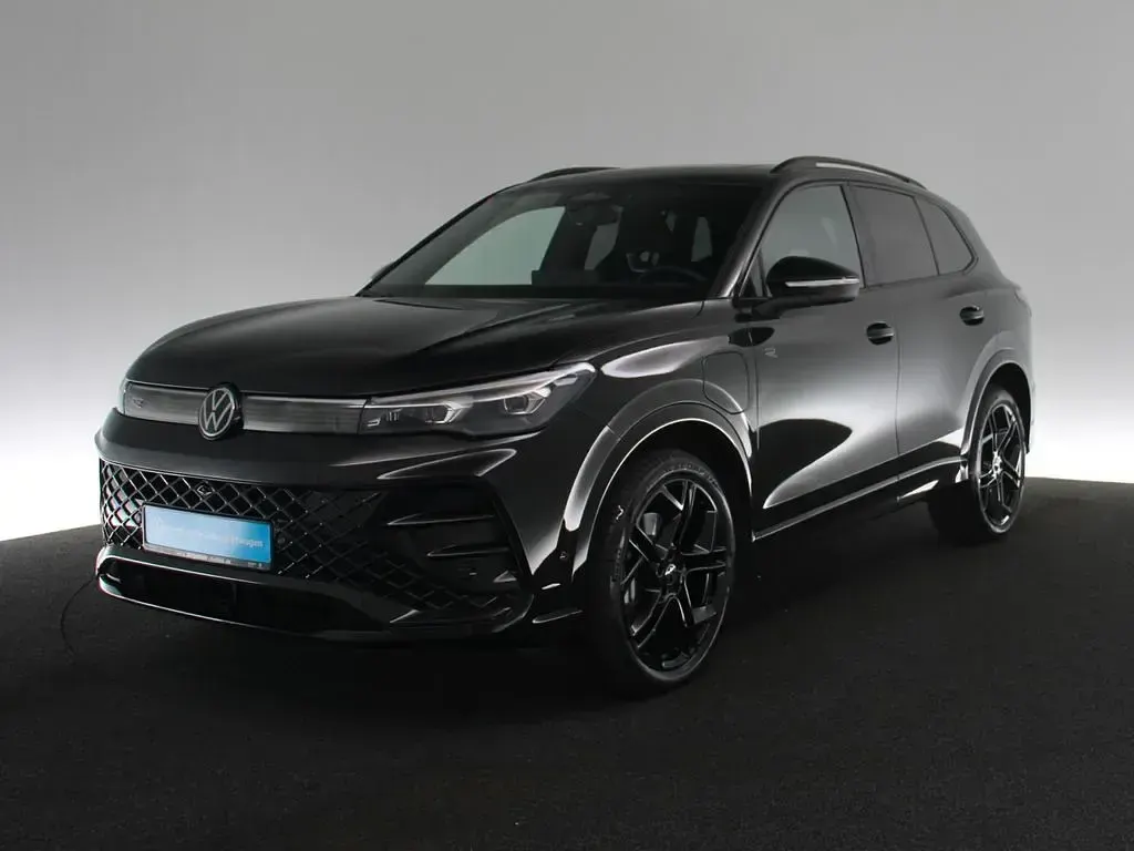 Gebraucht VW Tiguan R-line 272 PS (200 kW) 2025 Schwarz / grenadillschwarz SUV