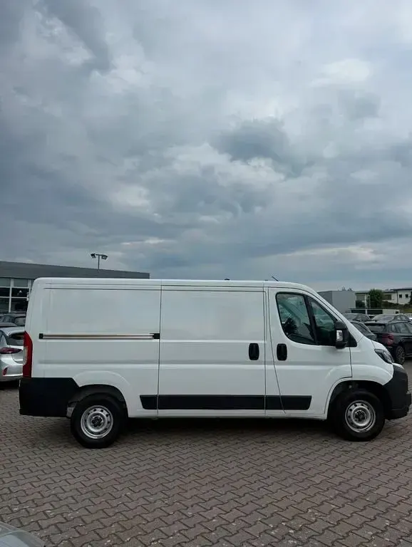 Gebraucht Opel Movano 120 PS (88 kW) 2025 Weiß Van