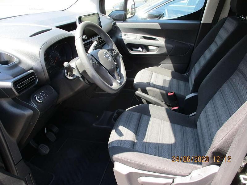 Gebraucht Opel Combo Life Edition 110 PS (80 kW) 2022 Diamant schwarz Kombi