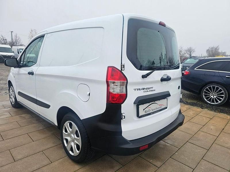 Gebraucht Ford Transit Trend 101 PS (74 kW) 2023 Weiß Van / Kleinbus