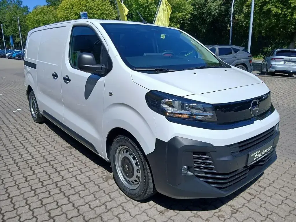 Gebraucht Opel Vivaro-e Combi S 179 PS (131 kW) 2026 Kaolin weiß Van / Kleinbus