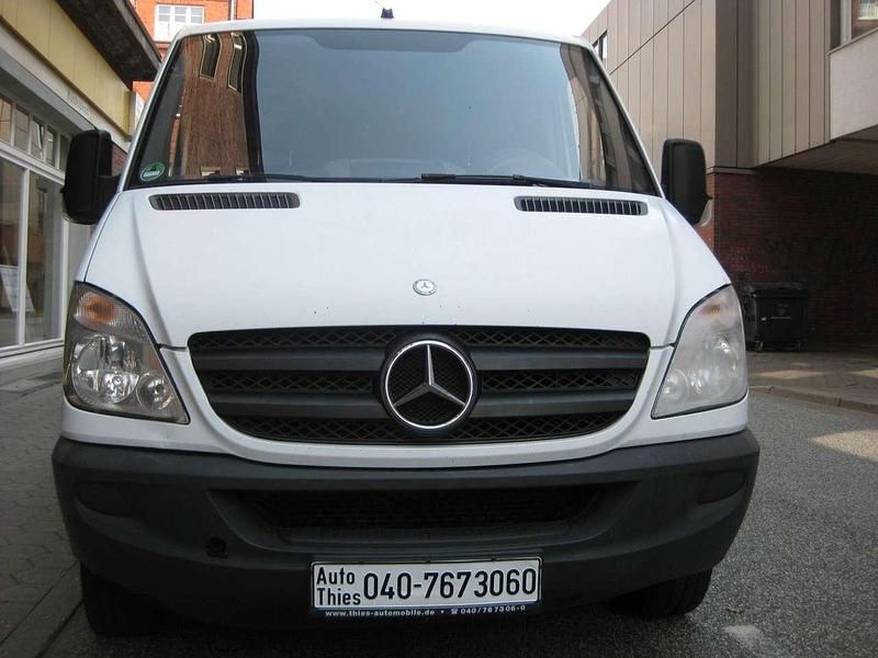 Weiß Gebraucht 2008 Mercedes Sprinter Van | 9.996 € (Teuer) - Bild 1/4