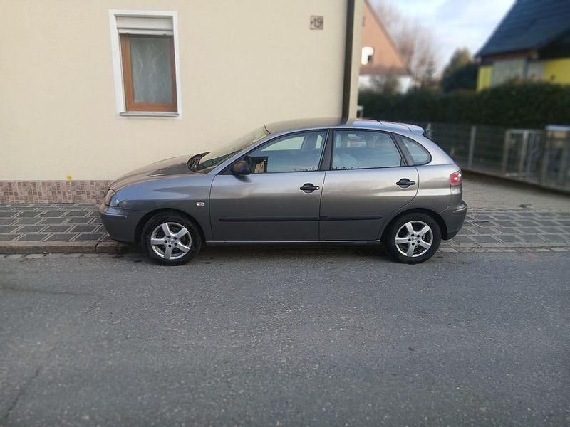 Gebraucht Seat Ibiza Reference 64 PS (47 kW) 2004 Silber Kleinwagen