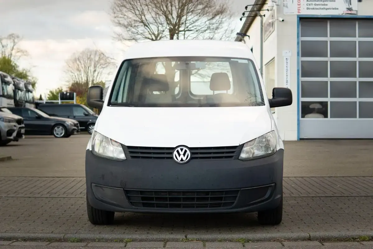 Gebraucht VW Caddy 75 PS (55 kW) 2011 Weiß Van / Kleinbus