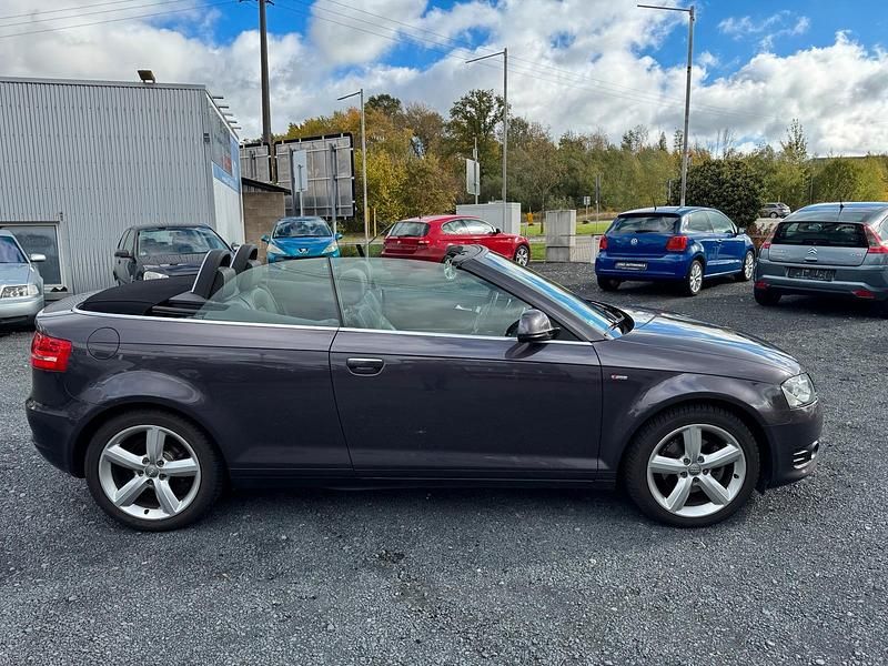 Gebraucht Audi A3 Cabriolet S-Line 140 PS (102 kW) 2009 Violet Cabrio