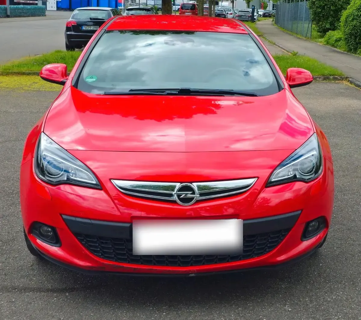 Używany Opel Astra GTC 140 KM (102 kW) 2012 Czerwony Coupe