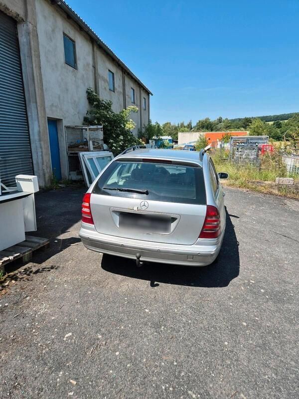 Silber Gebraucht 2003 Mercedes C220 Kombi | 950 € (Fairer Preis) - Bild 1/4