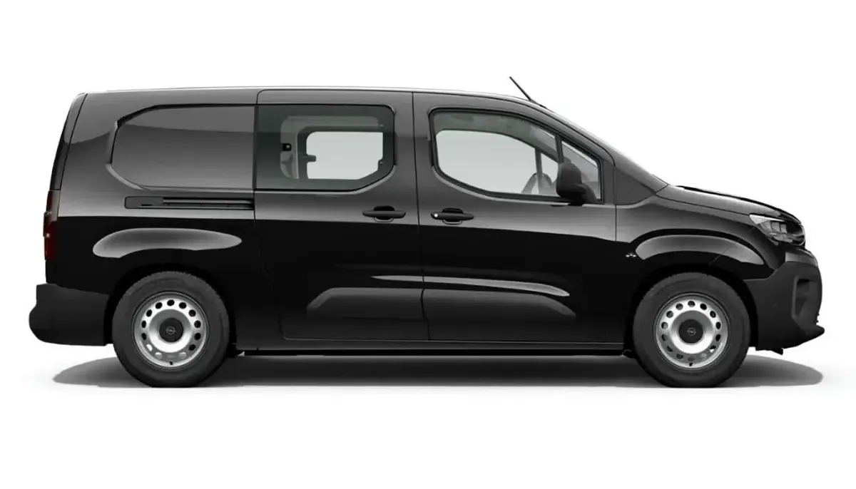 Neu Opel Combo 131 PS (96 kW) 2026 Karbon schwarz metallic Van / Kleinbus