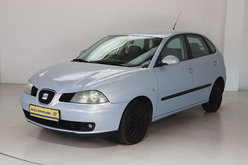 Blau Gebraucht 2002 Seat Ibiza Limousine | 750 € (Guter Preis) - Bild 1/4