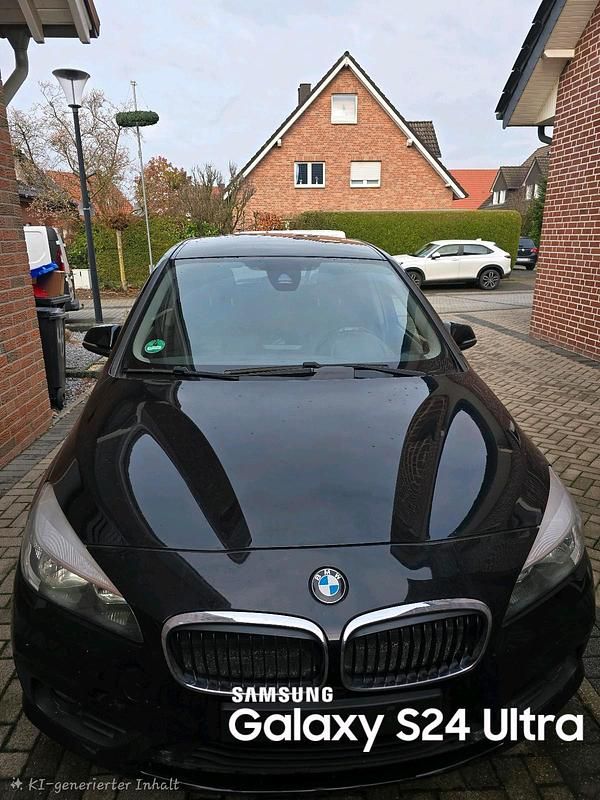Schwarz Gebraucht 2016 BMW 218 Kombi | 11.600 € (Fairer Preis) - Bild 1/4