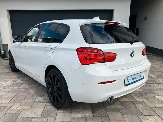 Gebraucht BMW 116 Advantage 116 PS (85 kW) 2018 Weiß Kleinwagen