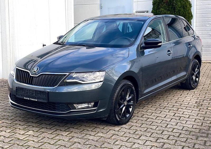 Gebraucht Skoda Rapid Style 110 PS (80 kW) 2019 Grau Limousine