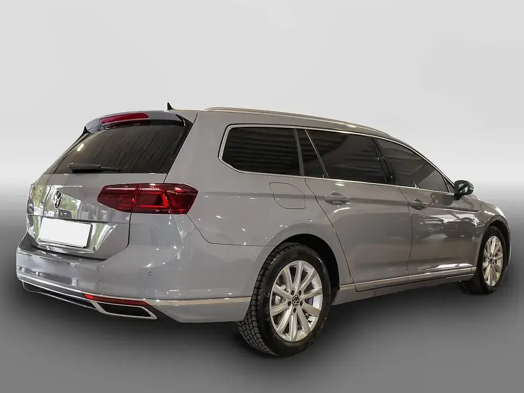 Używany VW Passat Elegance 150 KM (110 kW) 2024 Szary Kombi