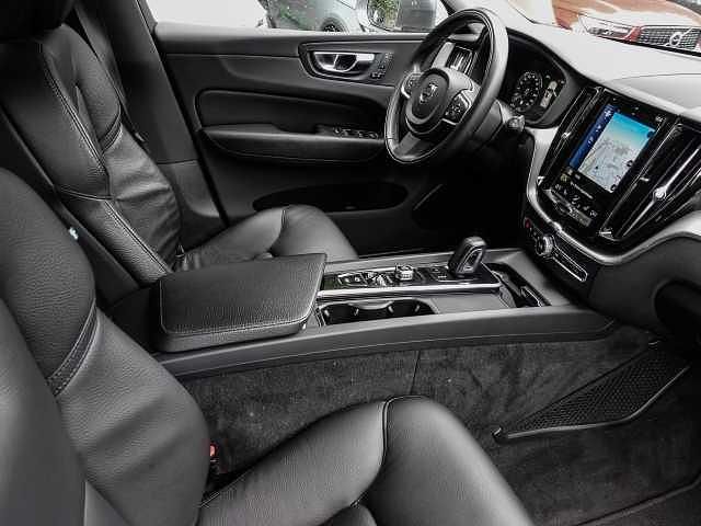 Gebraucht Volvo XC60 145 PS (106 kW) 2021 SUV