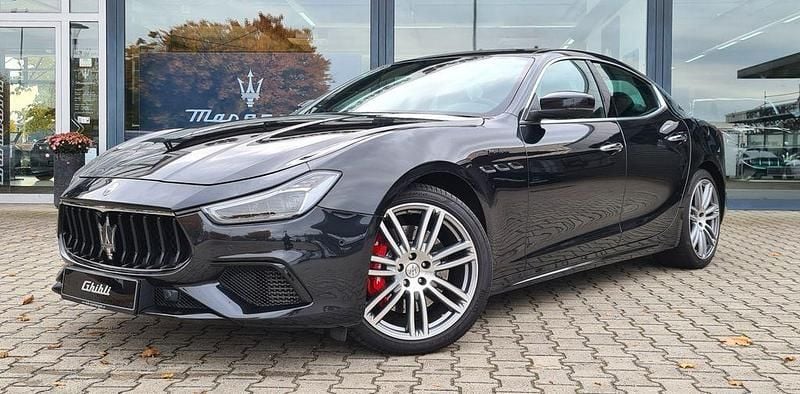 Schwarz Gebraucht 2022 Maserati Ghibli Coupé | 57.800 € (Fairer Preis) - Bild 1/4