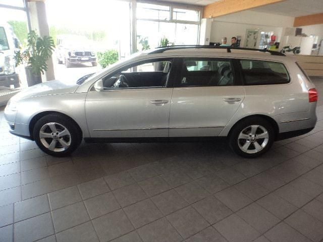 Gebraucht VW Passat 150 PS (110 kW) 2009 Silber metallic Kombi