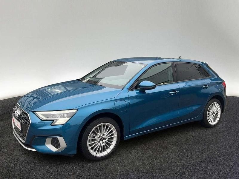 Gebraucht Audi A3 Advanced 204 PS (150 kW) 2022 Atollblau metallic Limousine