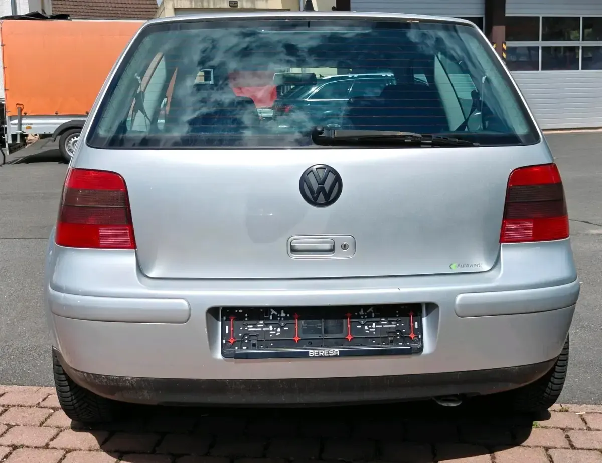 Gebraucht VW Golf IV 105 PS (77 kW) 2001 Silber Limousine