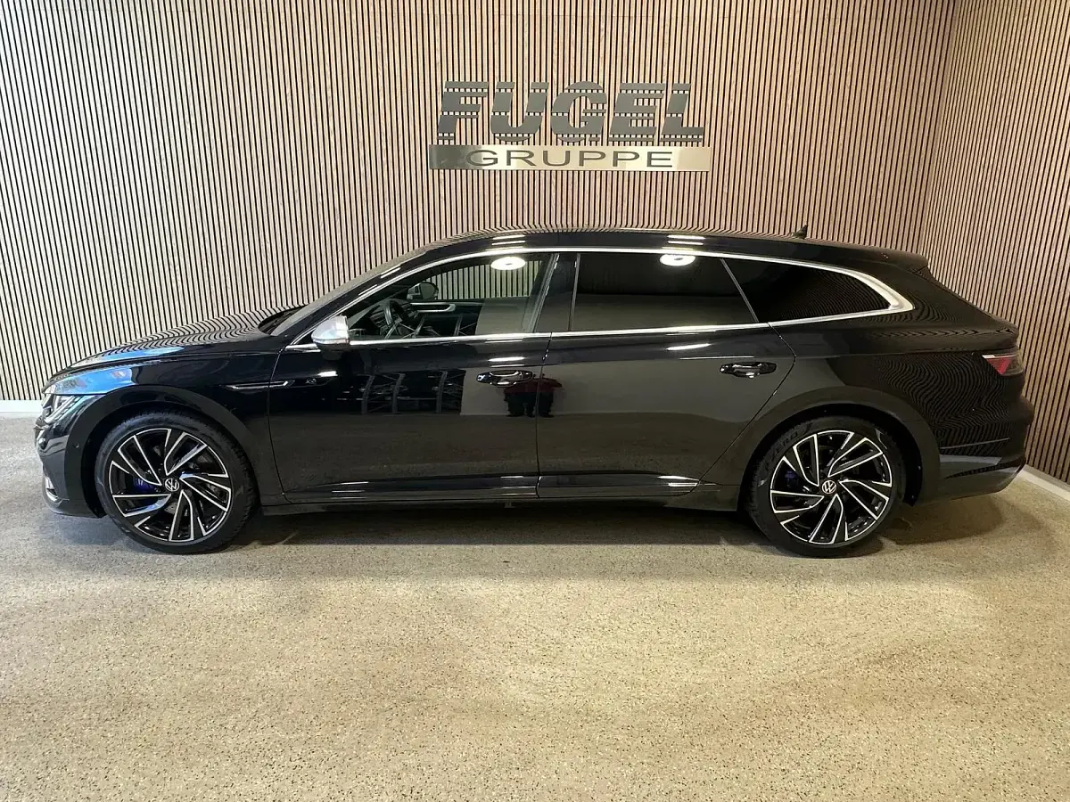 Gebraucht VW Arteon R 320 PS (235 kW) 2022 Deep black perleffekt Kombi