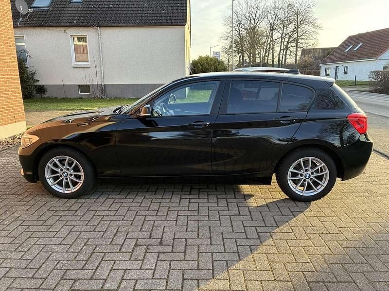 Gebraucht BMW 118 Advantage 150 PS (110 kW) 2017 Schwarz Kleinwagen
