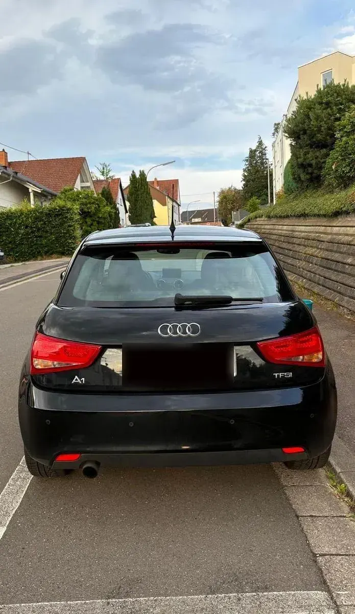 Gebraucht Audi A1 Ambition 86 PS (63 kW) 2011 Schwarz Kleinwagen