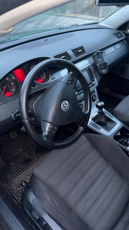 Gebraucht VW Passat 140 PS (102 kW) 2006 Braun Limousine