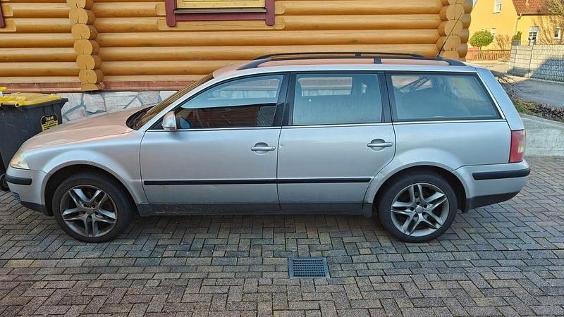 Gebraucht VW Passat Basis 131 PS (96 kW) 2004 Silber Kombi